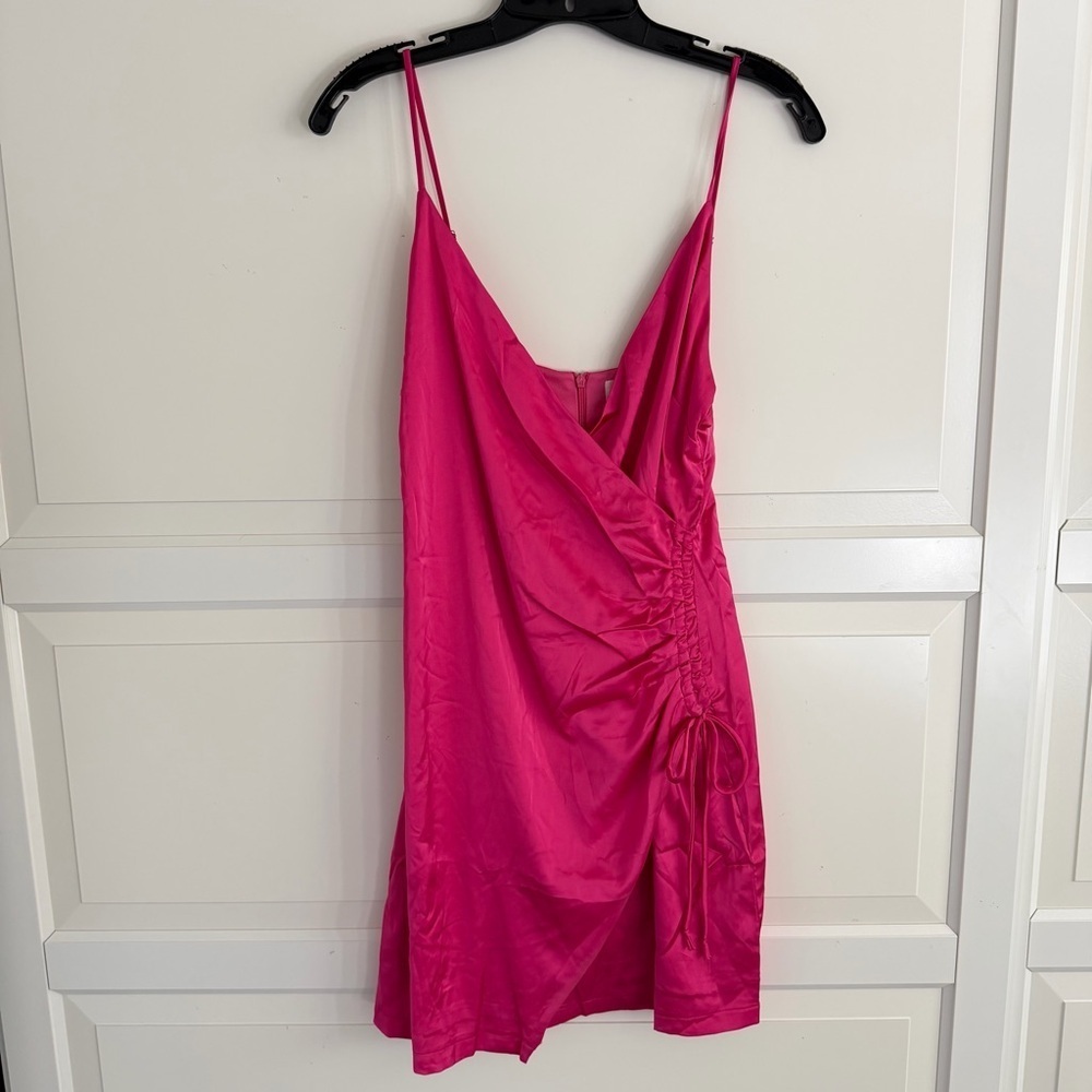 NEW Dee Elly Hot Pink V-neck Mini Dress Size Small 41048